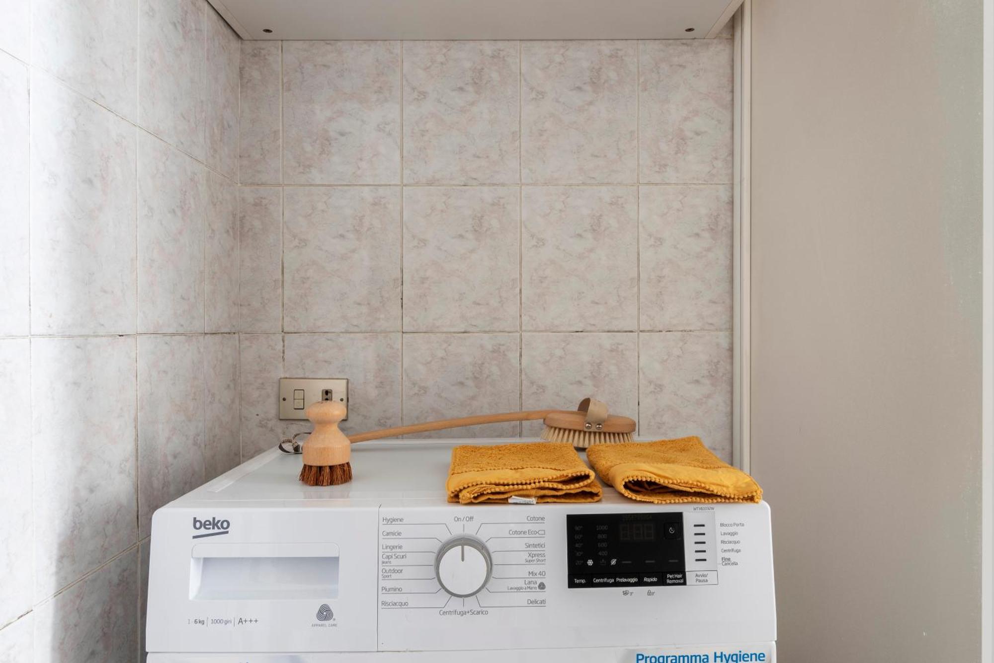 Ferienwohnung Conchetta Flexyrent - Aircon - Wifi - Navigli Mailand Exterior foto